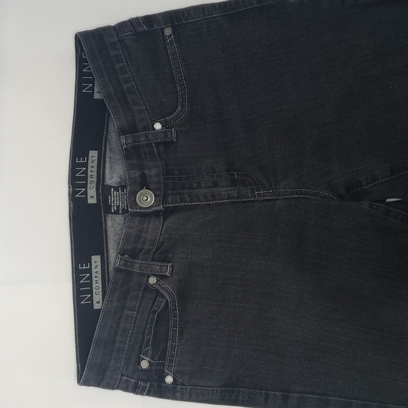 FREE with Purchase NWOT NINE & CO. Elastic Waistband Dark Wash Jeans Straight - Picture 3 of 6